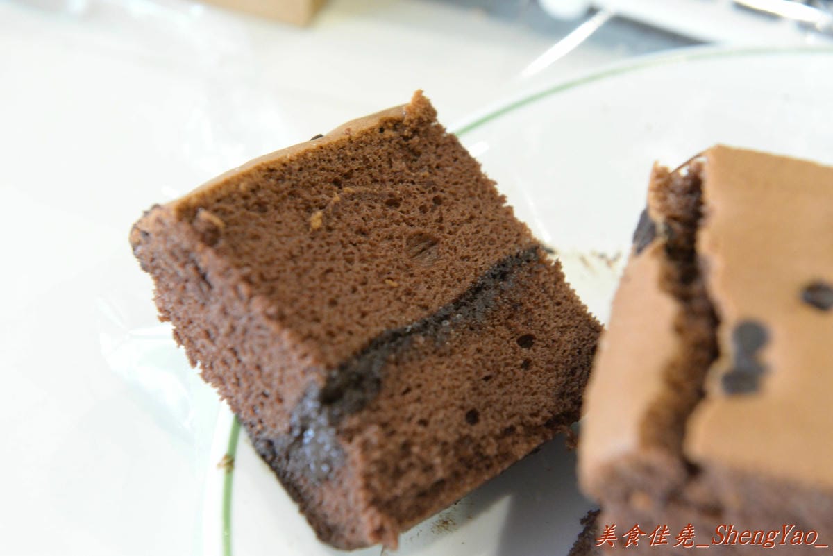 [台中太平] 鑫手作現夯蛋糕 – 結合古早味與創意口味的手作蛋糕,蛋糕口感綿密,內餡口味特別、好吃不膩,價格超便宜,買來自己吃或是當伴手禮送人都適合。