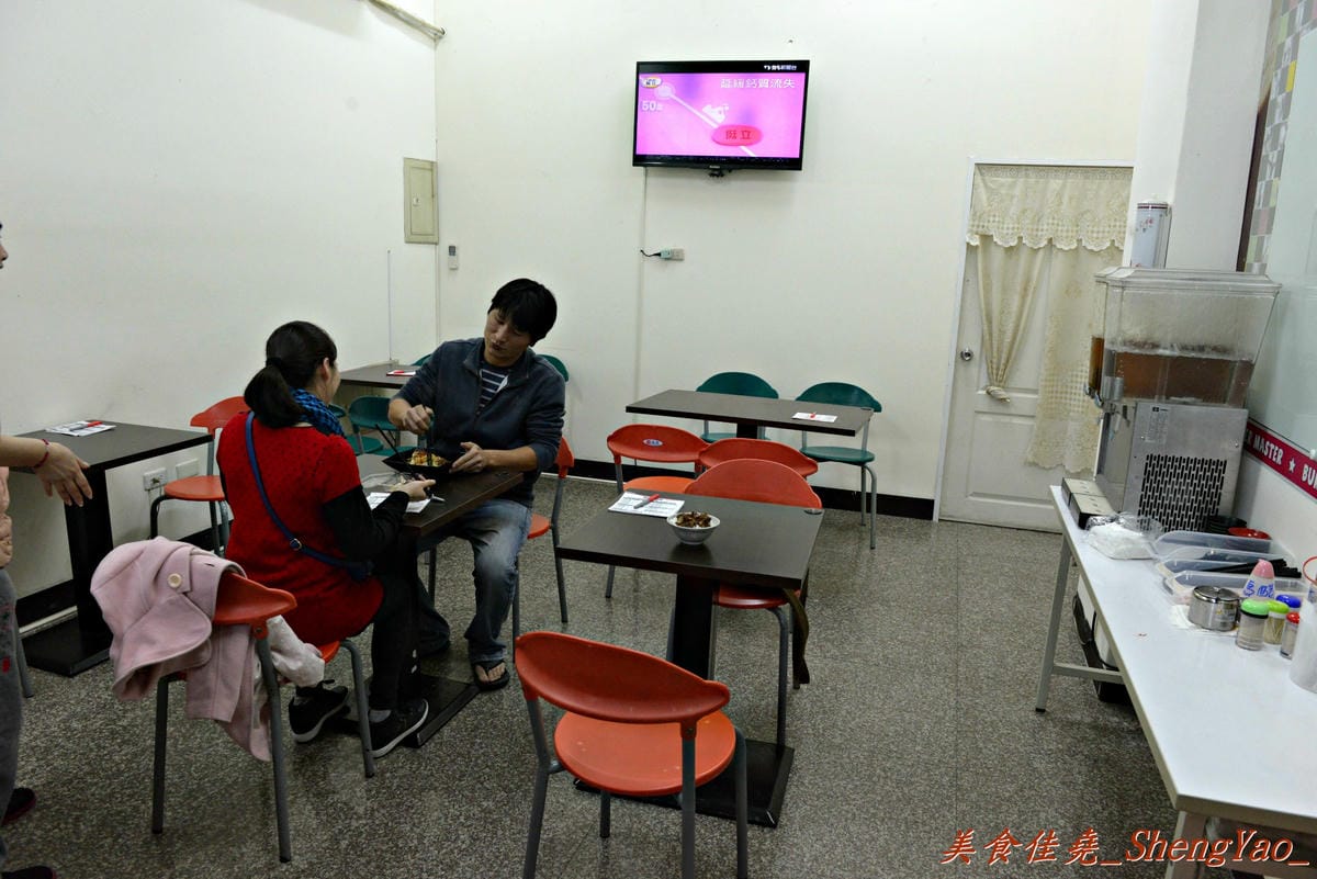 [台中沙鹿]北勢溫州大餛飩 – 沙鹿新開的溫州大餛飩,乾麵類很好吃,內用還有免費暢飲的天然冬瓜茶。(已歇業)
