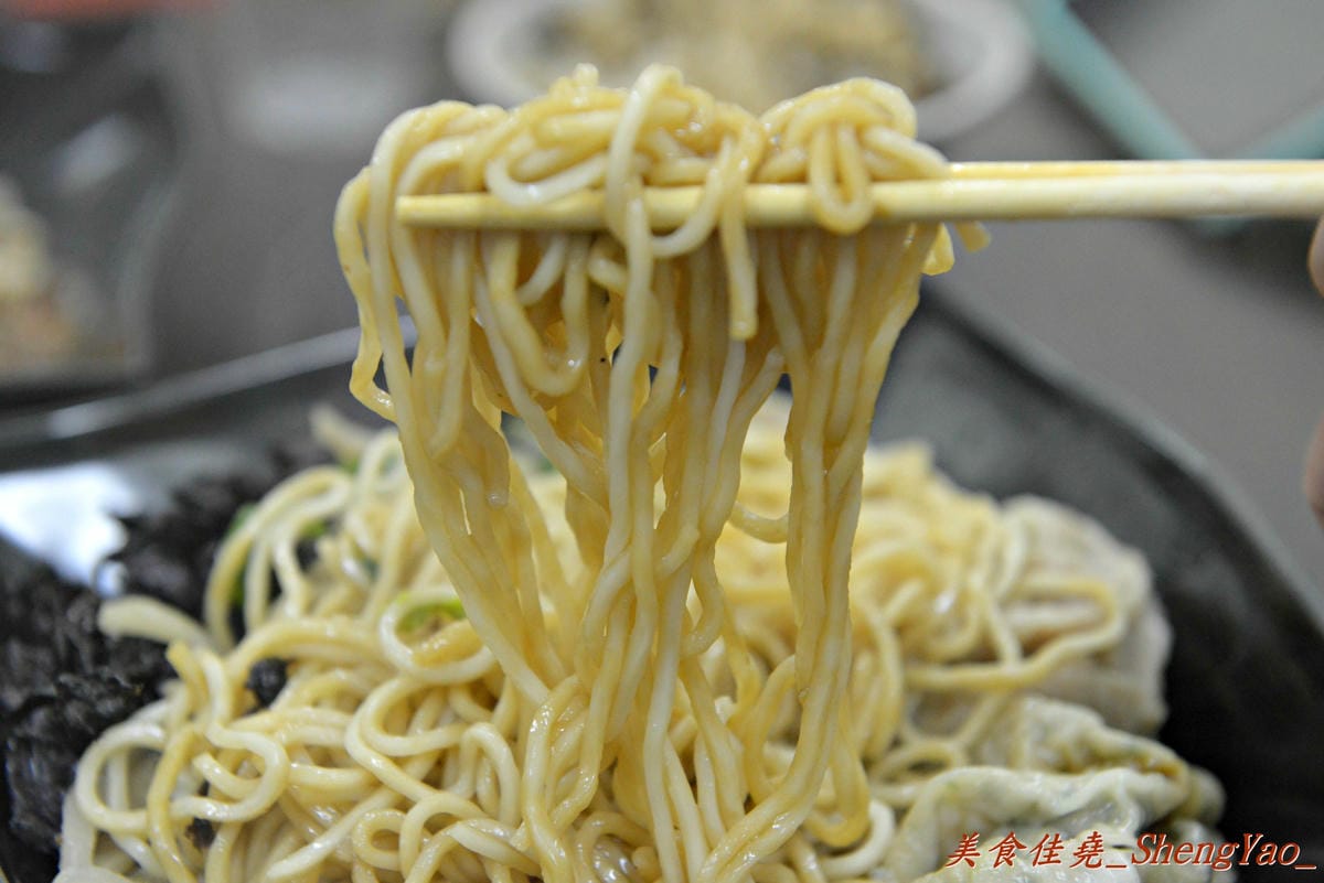 [台中沙鹿]北勢溫州大餛飩 – 沙鹿新開的溫州大餛飩,乾麵類很好吃,內用還有免費暢飲的天然冬瓜茶。(已歇業)