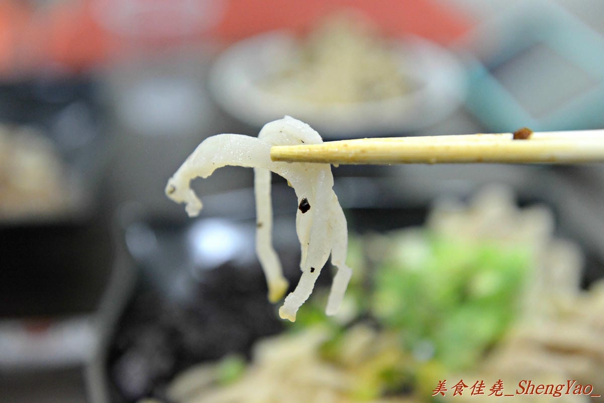 [台中沙鹿]北勢溫州大餛飩 – 沙鹿新開的溫州大餛飩,乾麵類很好吃,內用還有免費暢飲的天然冬瓜茶。(已歇業)