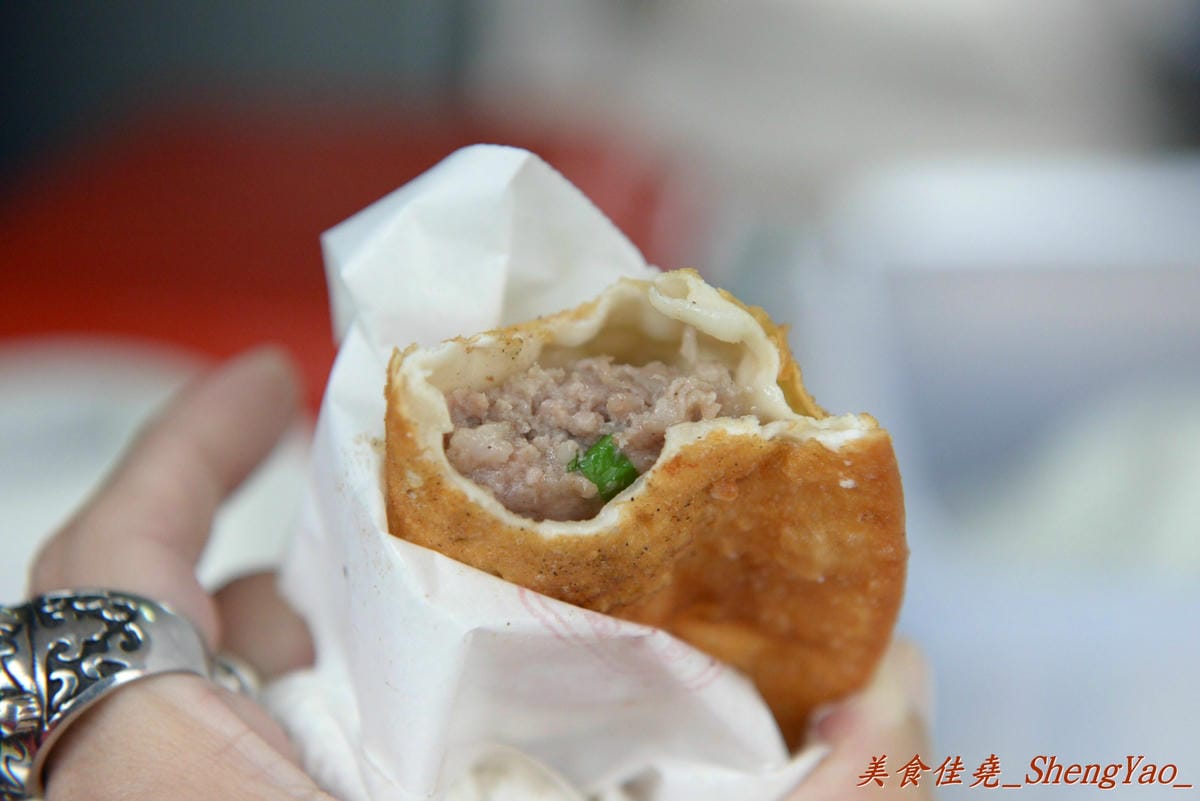 [台中沙鹿]四平街炸豬肉餡餅 – 應該是沙鹿最好吃的豬肉餡餅了,肉餡飽滿實在,現點現做好新鮮,超推會”刊C”的起司餡餅 !!(已歇業)
