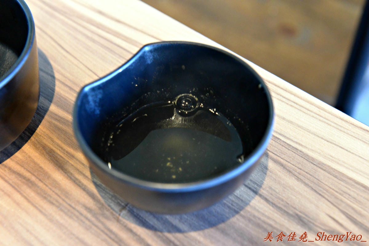 [台中沙鹿]宇良食 健康鍋物 – 沙鹿新鍋物餐廳,氣派裝潢、平價消費且不收服務費,肉類品質很有水準(目前試賣期間打卡有送一盤肉)。