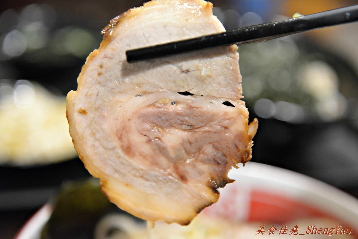 [台中北屯]麵屋秀城 – 以前的”丸拉麵”老闆新開的拉麵店,價格改走平價路線,拉麵口味稍微不如以前的”丸拉麵”,日式煎餃是亮點。