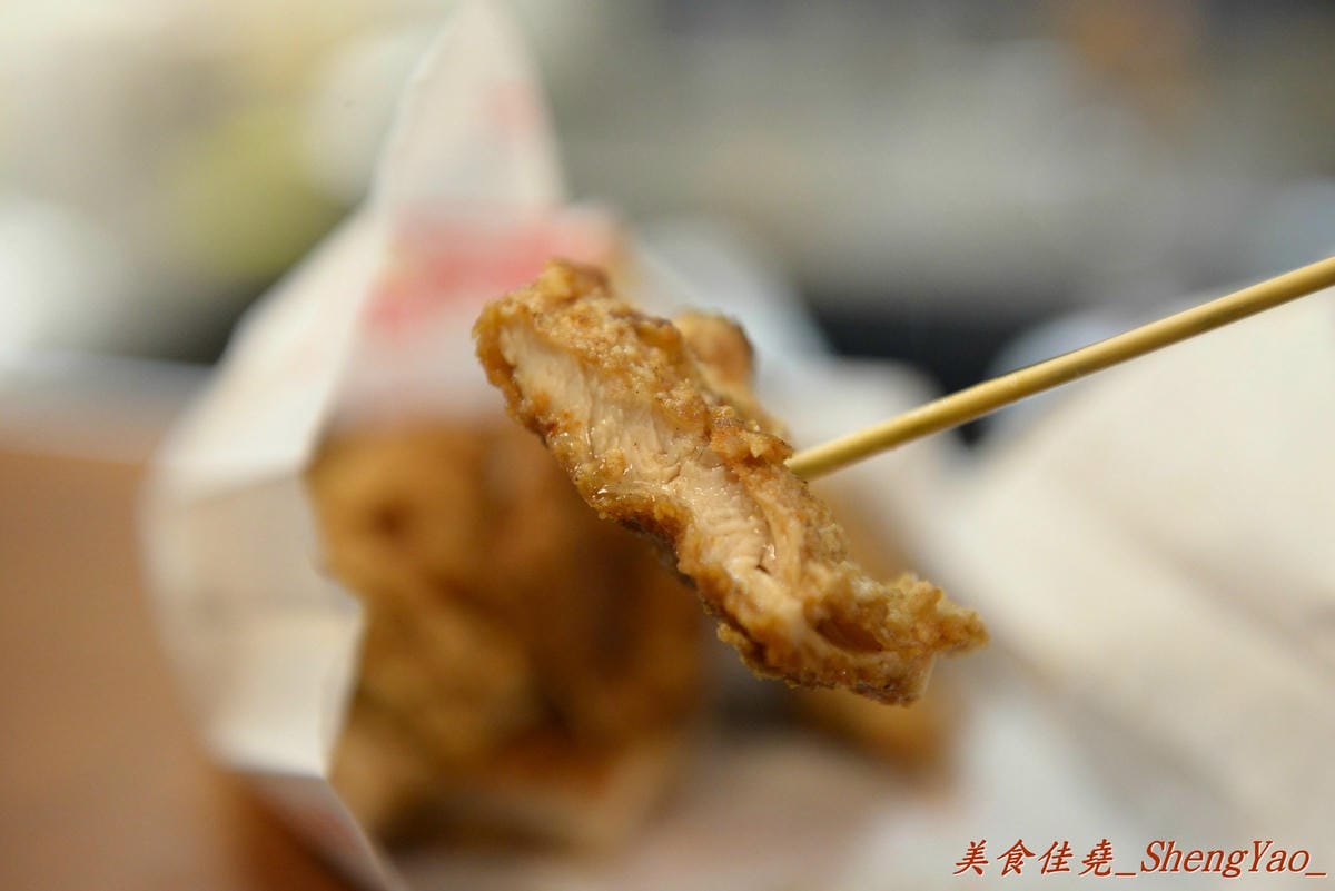 [台中沙鹿]銓仔炸雞 靜宜店 – 來自大雅的三十年歷史老牌鹹酥雞店, 炸物口味特殊,下酒又好配飯,大推香雞排、魷魚和百頁豆腐。(店家邀約)(已歇業)