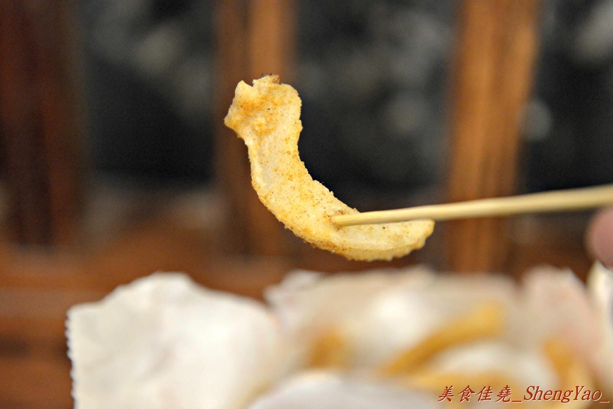 [台中沙鹿]銓仔炸雞 靜宜店 – 來自大雅的三十年歷史老牌鹹酥雞店, 炸物口味特殊,下酒又好配飯,大推香雞排、魷魚和百頁豆腐。(店家邀約)(已歇業)