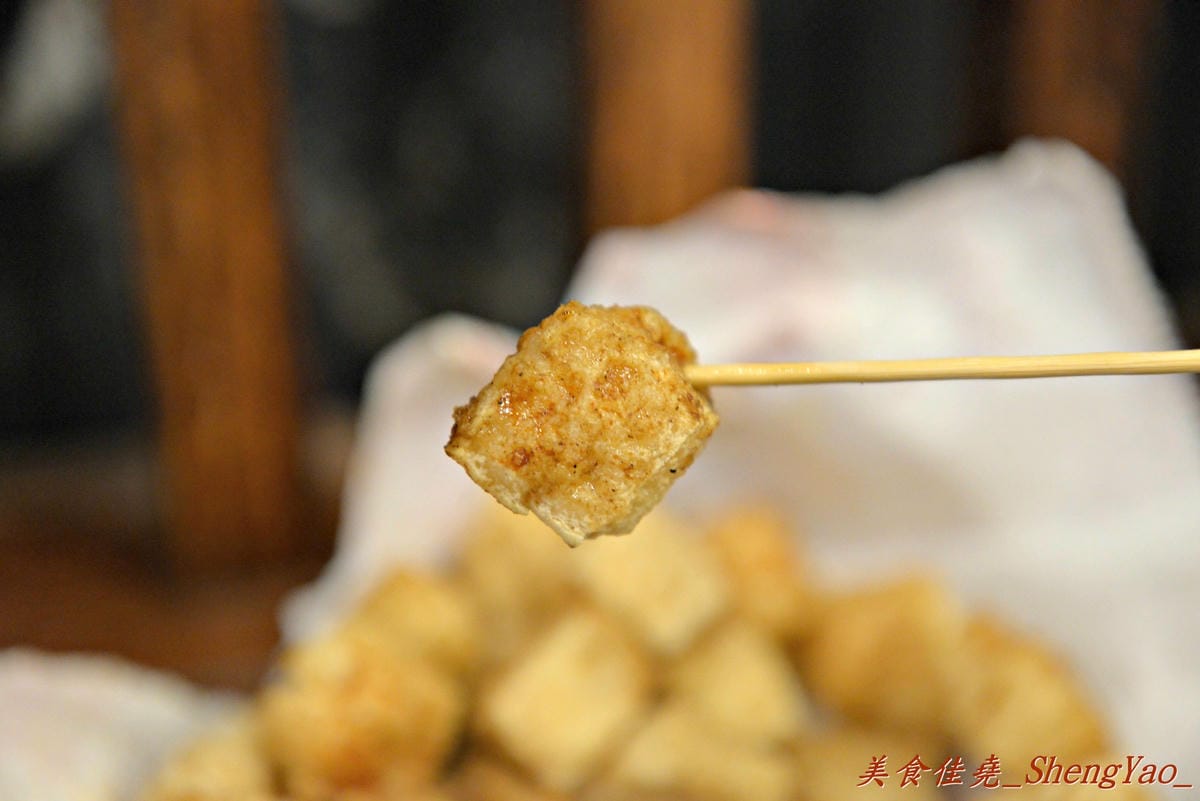 [台中沙鹿]銓仔炸雞 靜宜店 – 來自大雅的三十年歷史老牌鹹酥雞店, 炸物口味特殊,下酒又好配飯,大推香雞排、魷魚和百頁豆腐。(店家邀約)(已歇業)