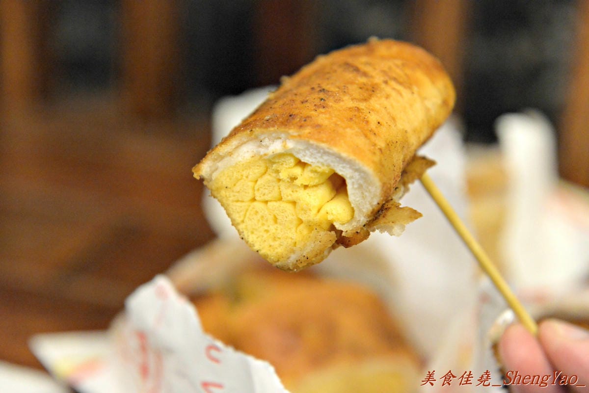 [台中沙鹿]銓仔炸雞 靜宜店 – 來自大雅的三十年歷史老牌鹹酥雞店, 炸物口味特殊,下酒又好配飯,大推香雞排、魷魚和百頁豆腐。(店家邀約)(已歇業)