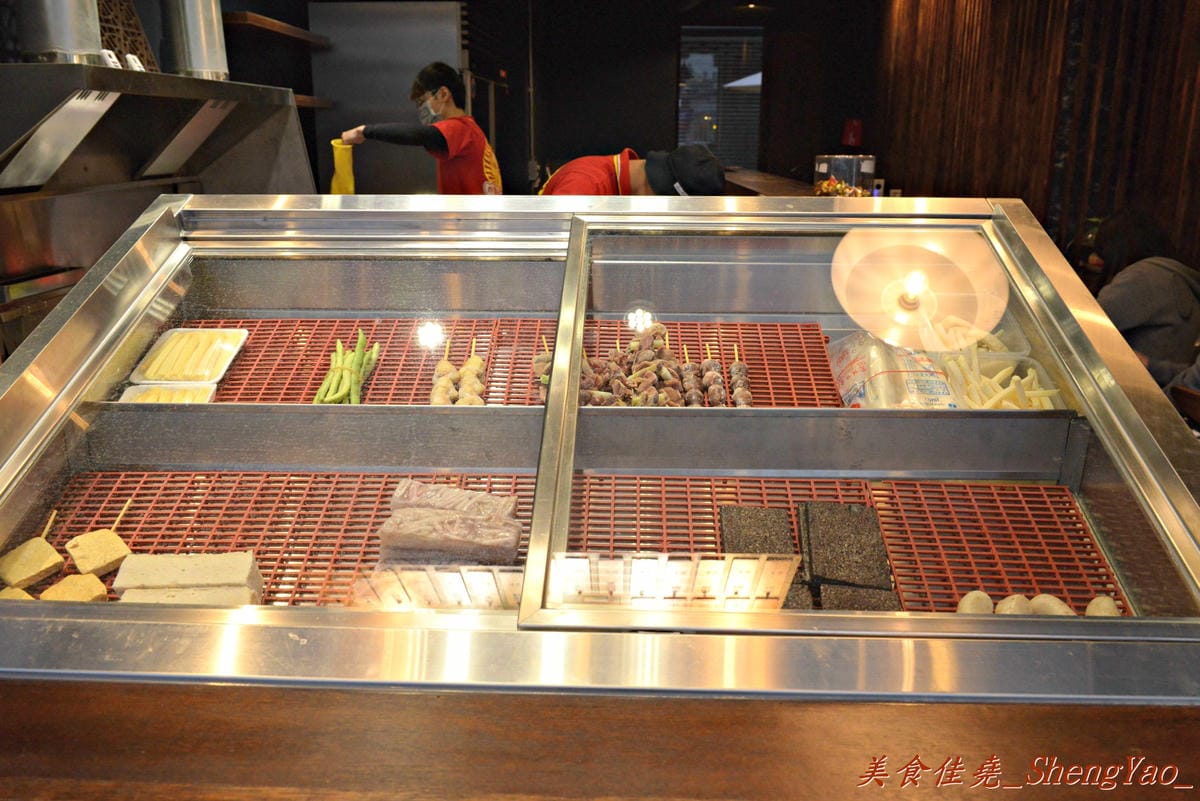 [台中沙鹿]銓仔炸雞 靜宜店 – 來自大雅的三十年歷史老牌鹹酥雞店, 炸物口味特殊,下酒又好配飯,大推香雞排、魷魚和百頁豆腐。(店家邀約)(已歇業)