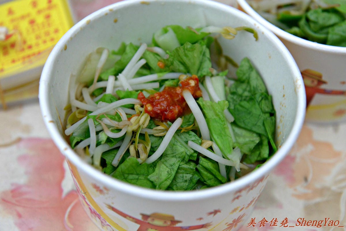[台中清水]來來臭豆腐 – 清水超人氣臭豆腐餐車,百香果口味臭豆腐很有創意,老闆大方又熱情,來吃要有被餵到飽的心理準備。(已有店面,文末有地圖)
