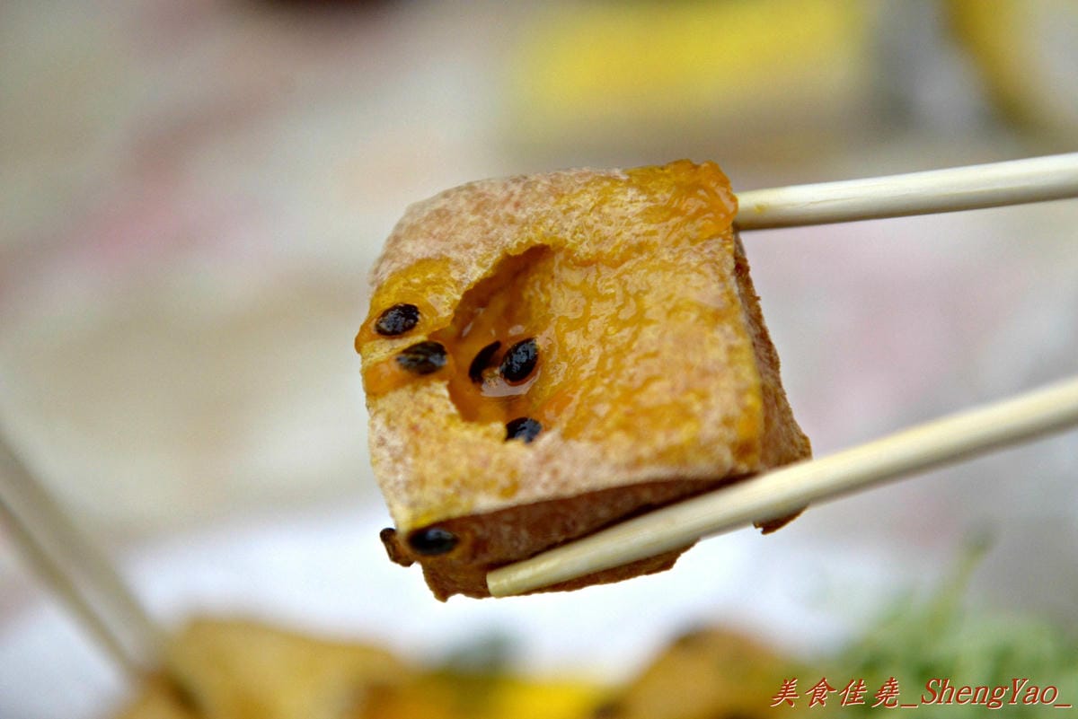 [台中清水]來來臭豆腐 – 清水超人氣臭豆腐餐車,百香果口味臭豆腐很有創意,老闆大方又熱情,來吃要有被餵到飽的心理準備。(已有店面,文末有地圖)