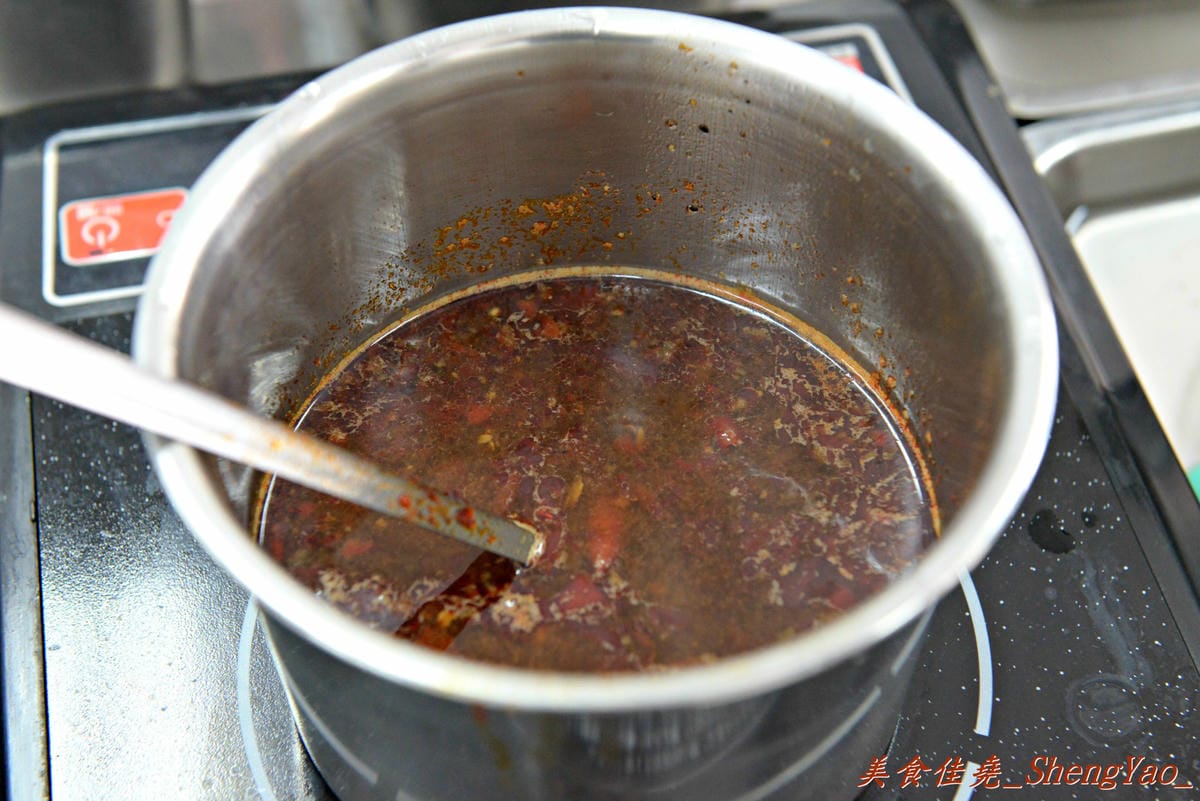 [台中清水]尚品豆花 – 清水怪怪美食,連日本遊客看到都會驚呼的麻辣豆花,吃起來並沒有想像中那樣可怕,讓人有點想要來上一碗白飯配著吃。