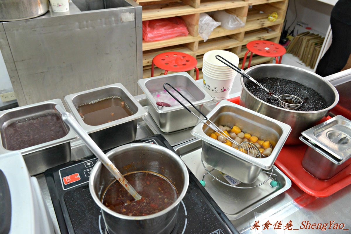 [台中清水]尚品豆花 – 清水怪怪美食,連日本遊客看到都會驚呼的麻辣豆花,吃起來並沒有想像中那樣可怕,讓人有點想要來上一碗白飯配著吃。