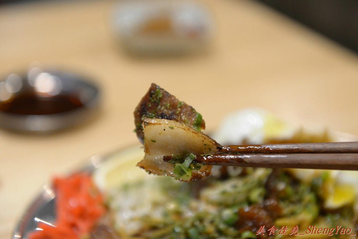 [台中西區]次男 日食料理製作所 – MEN拉麵新品牌, 老宅改造店家又一間,裝潢很有特色,非常適合情侶和家庭用餐,餐點大推原汁牛肉燒餃。(已歇業)