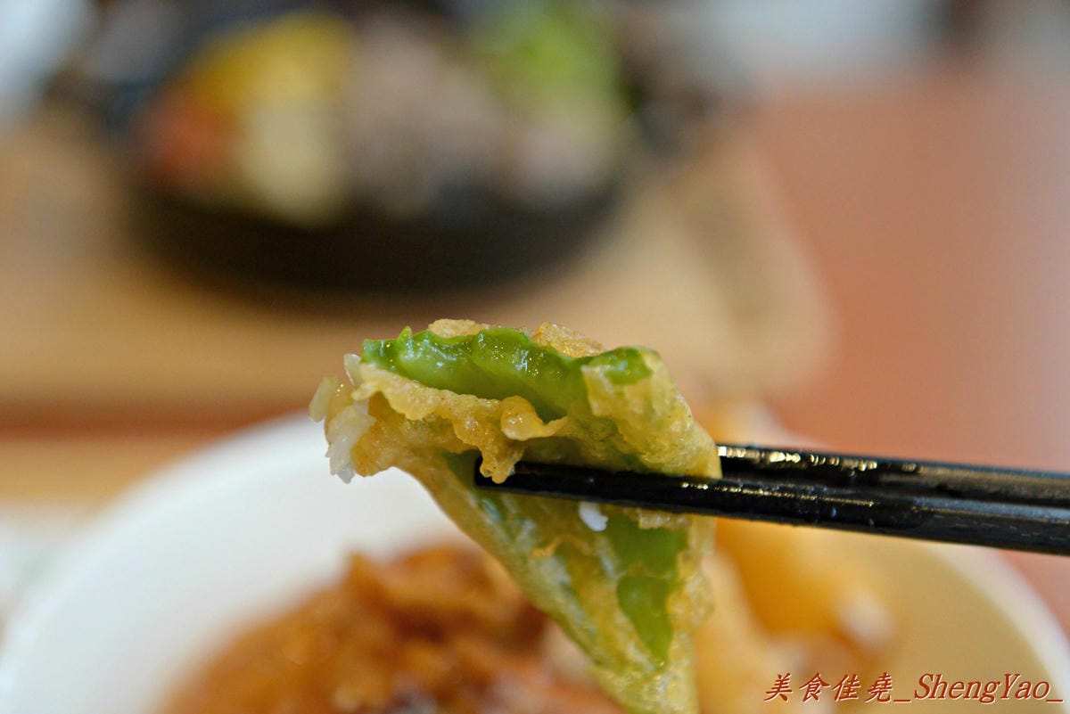 [台中龍井]豆子洋食商行 – 在東海商圈小有名氣的”豆子咖啡”轉型賣洋食鍋物了,餐點口味有水準,份量充足且價位合理,用餐環境超舒適,約會聚餐好去處。(店家邀約)