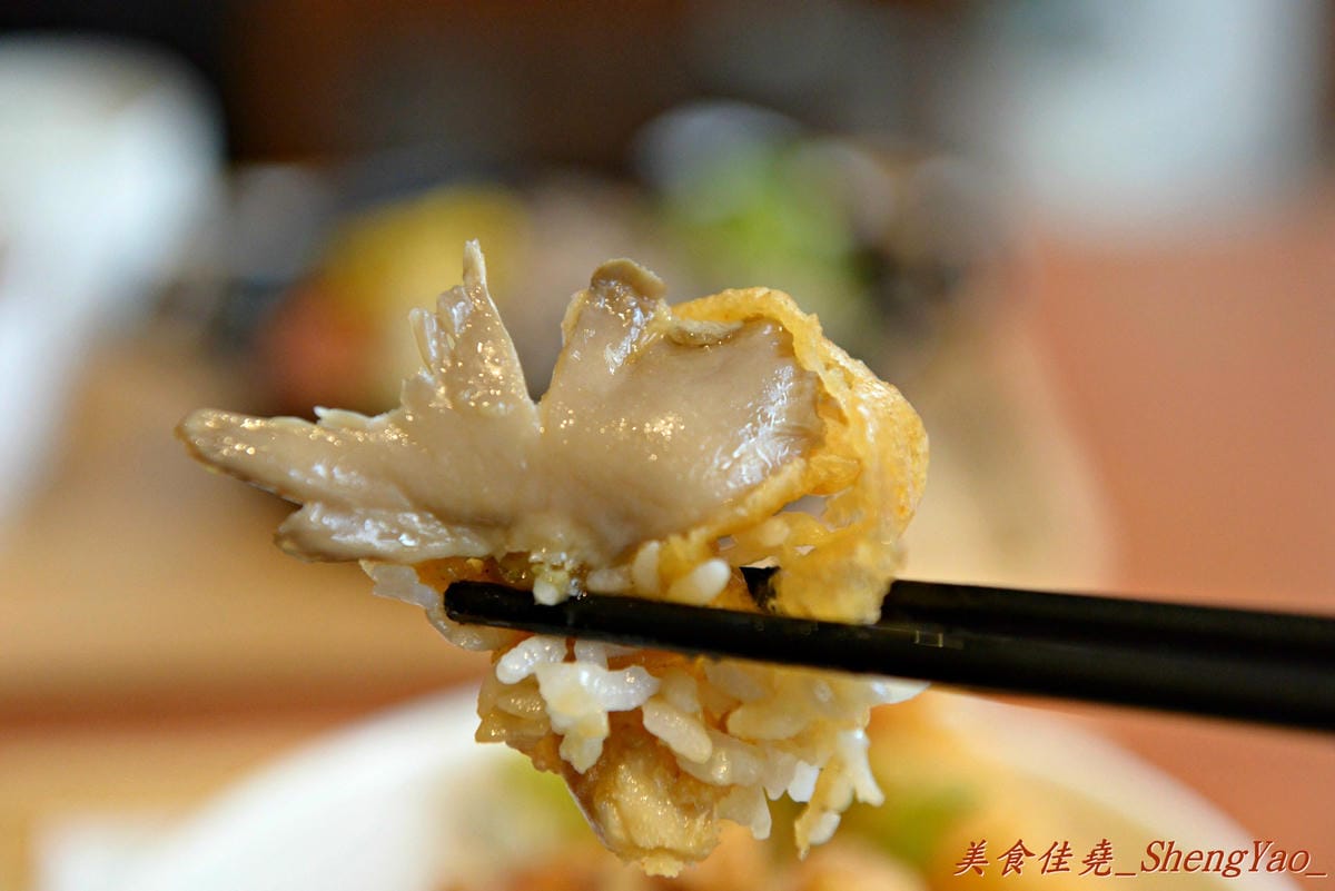 [台中龍井]豆子洋食商行 – 在東海商圈小有名氣的”豆子咖啡”轉型賣洋食鍋物了,餐點口味有水準,份量充足且價位合理,用餐環境超舒適,約會聚餐好去處。(店家邀約)
