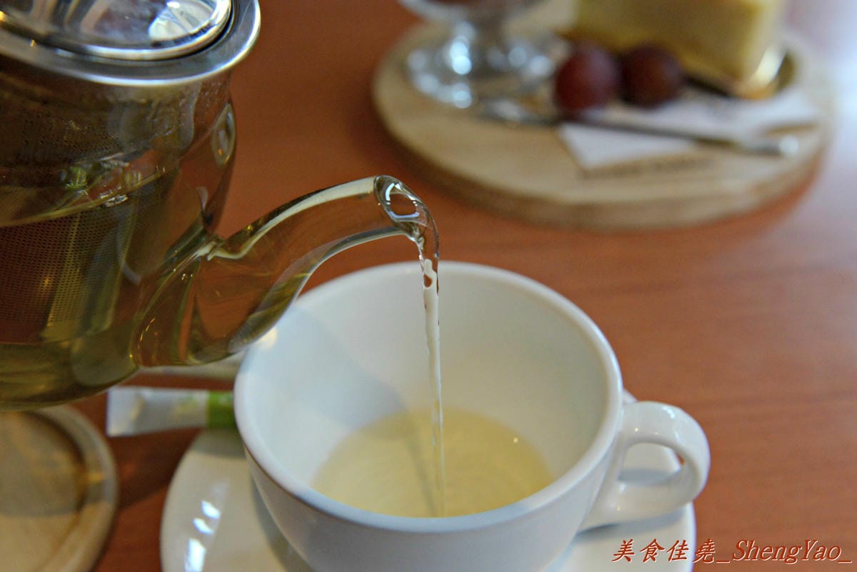 [台中龍井]豆子洋食商行 – 在東海商圈小有名氣的”豆子咖啡”轉型賣洋食鍋物了,餐點口味有水準,份量充足且價位合理,用餐環境超舒適,約會聚餐好去處。(店家邀約)