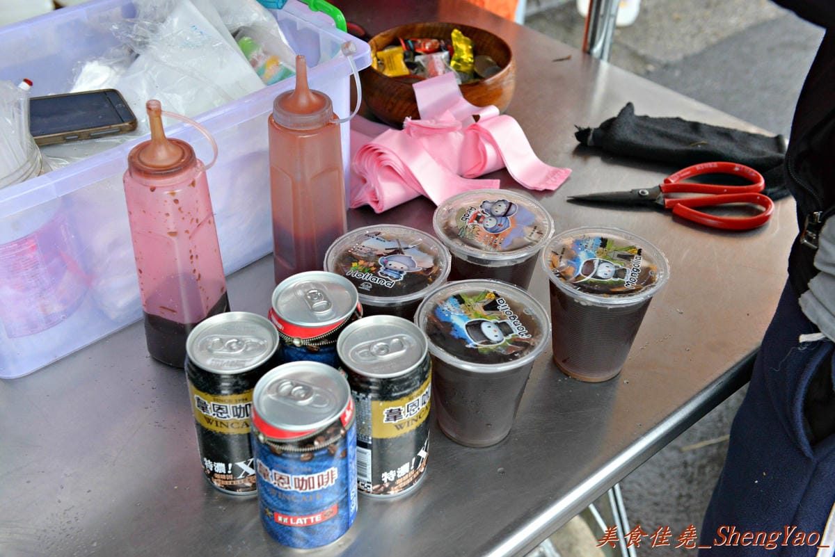 [台中沙鹿]鞠躬肉粽 – 向上路七段旁有故事的無名肉粽攤,店家母子倆超客氣,逢車都會鞠躬,肉粽吃起來還不差。(已歇業)