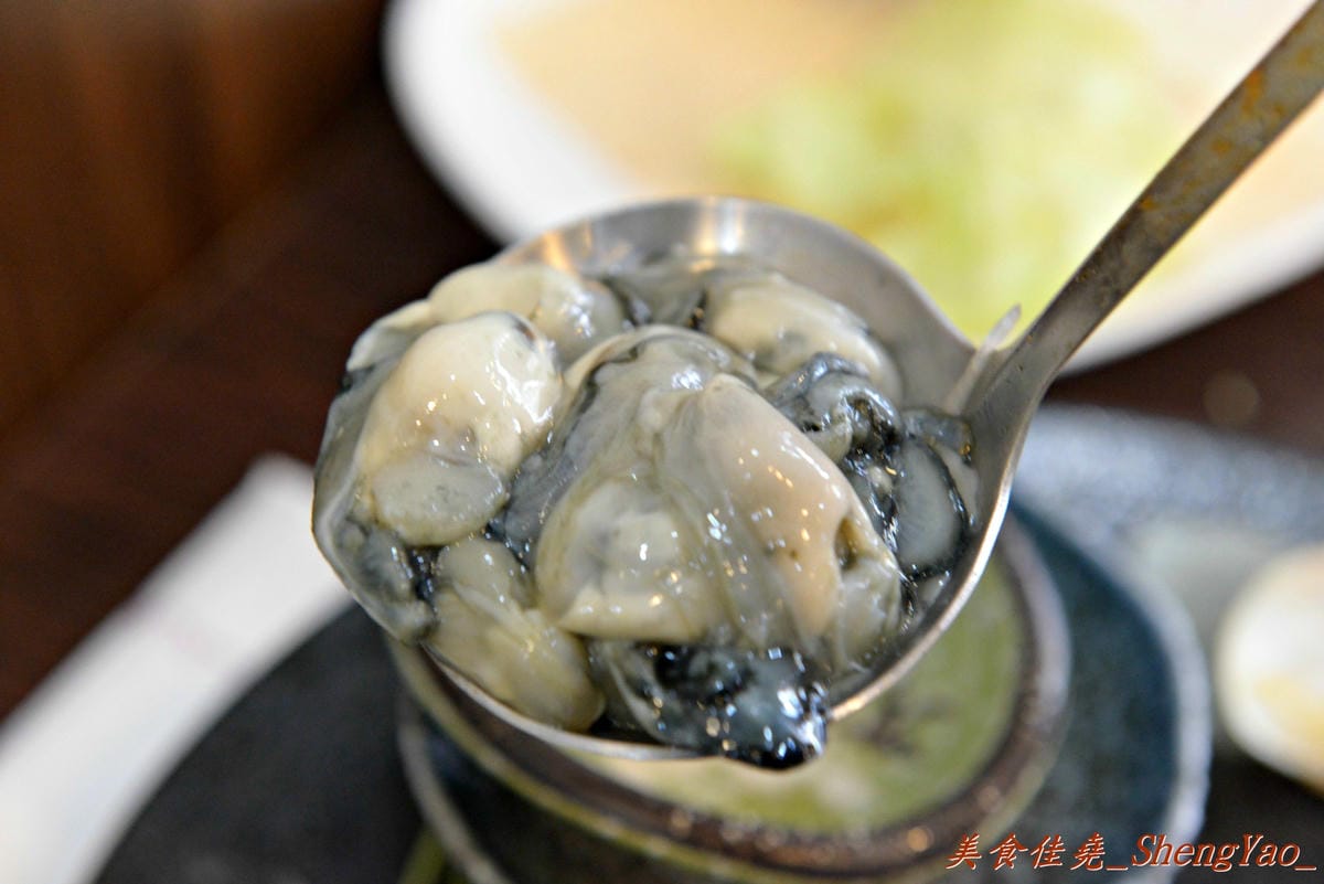 [台中沙鹿]新都 私房涮涮鍋 – 沙鹿在地人才知道,隱身巷弄間的老字號火鍋店,食材新鮮,湯頭用埔里水熬製,價格稍微偏高。