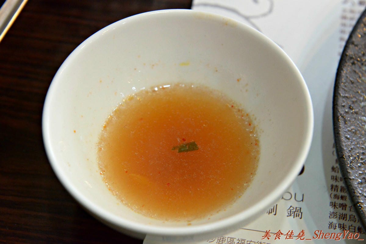 [台中沙鹿]新都 私房涮涮鍋 – 沙鹿在地人才知道,隱身巷弄間的老字號火鍋店,食材新鮮,湯頭用埔里水熬製,價格稍微偏高。