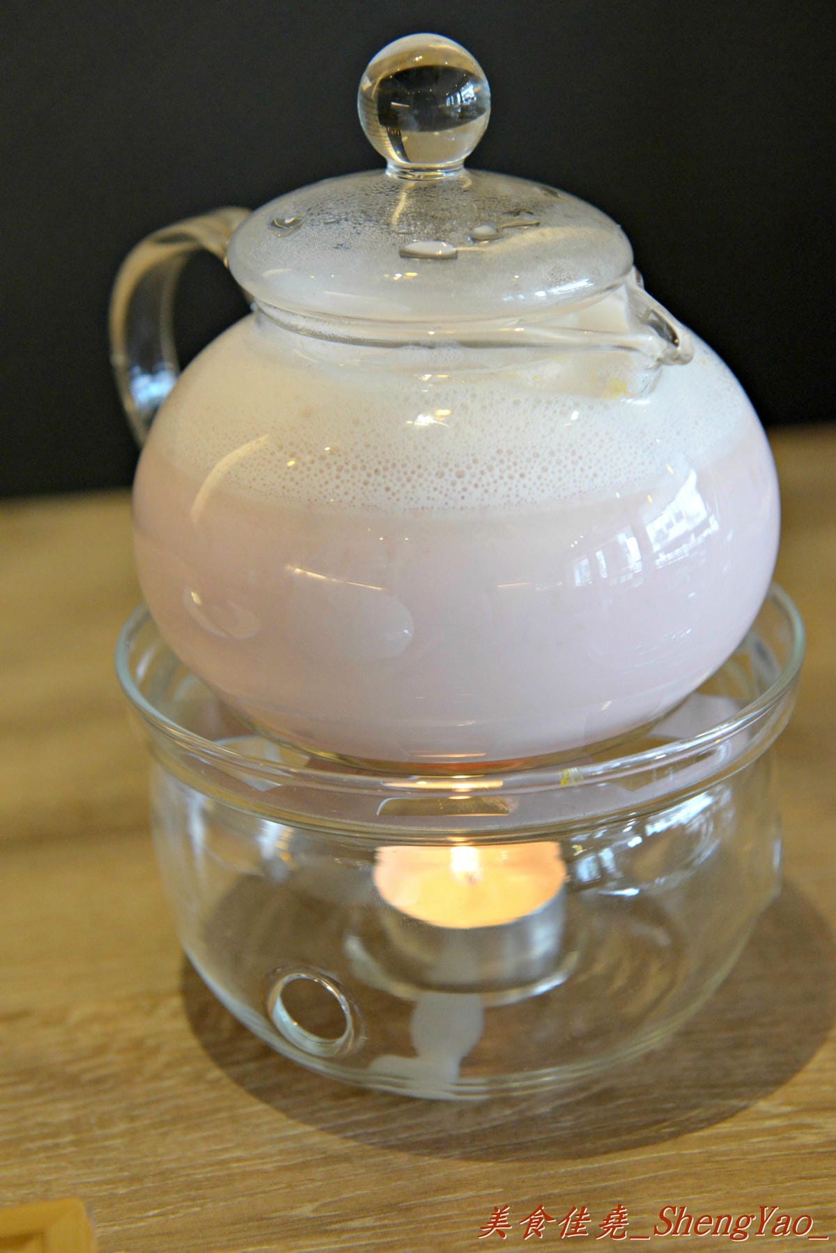 [台中西區]橋貳餐館 Bashi Bashi Bistro – 超夢幻的季節限定草莓起司鍋,顛覆一般的瑞士起司鍋,搭配上棉花糖和草莓沾著吃,酸酸甜甜又鹹鹹的感覺好特別。(已歇業)