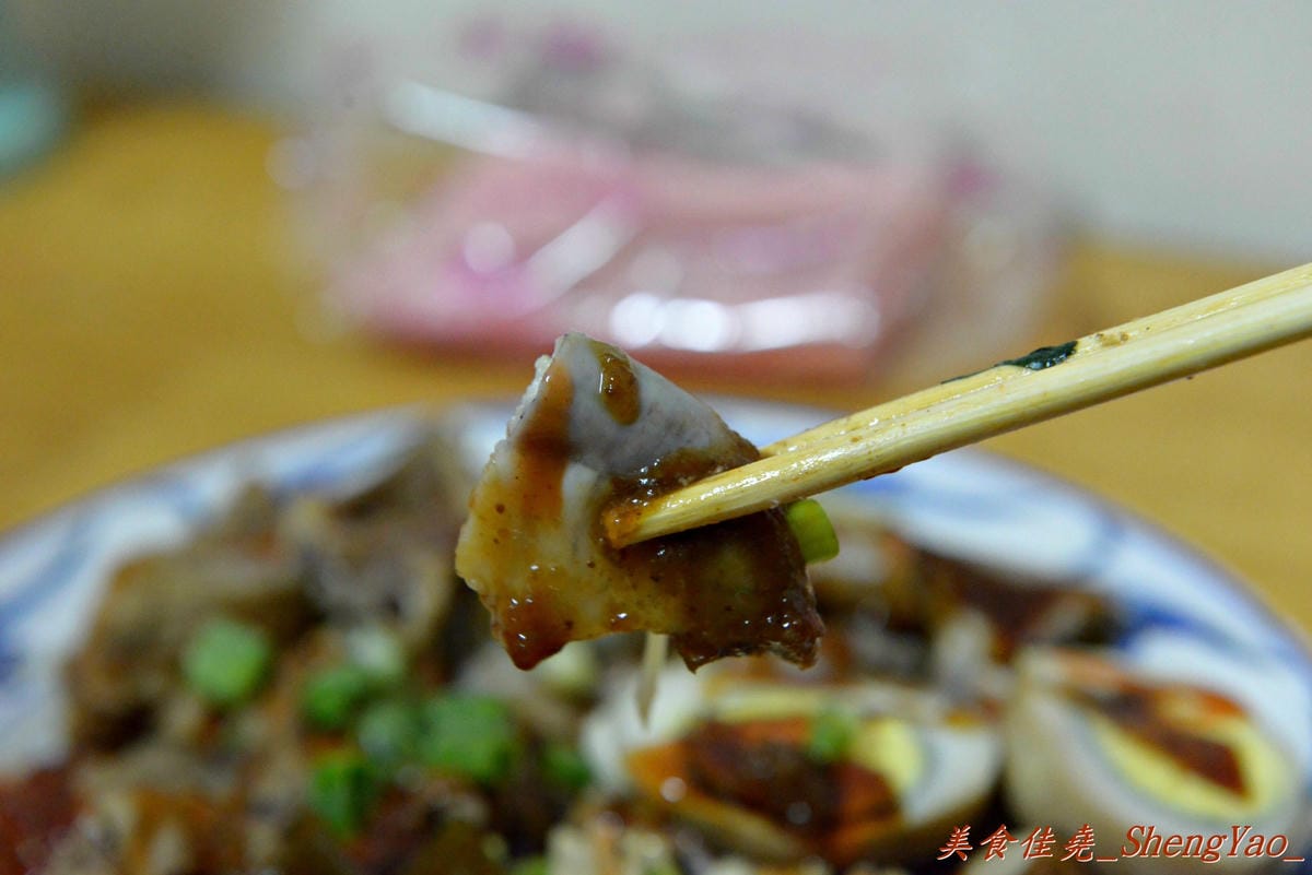 [台中清水]味香麵店 – 陪伴著無數在地清水人從小到大的回憶,素稱”高美大飯店”,簡單樸實的味道,便宜又大碗,每到中午用餐時段客人總是大排長龍。
