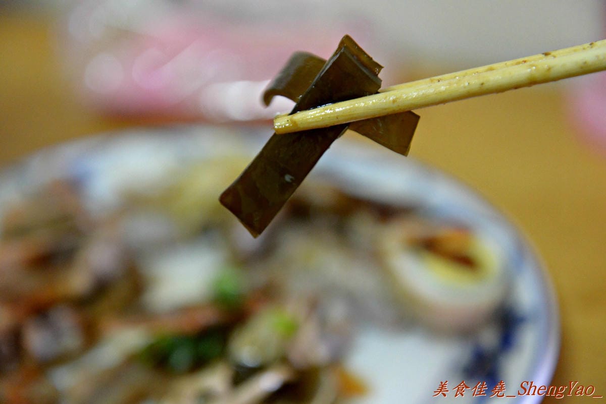 [台中清水]味香麵店 – 陪伴著無數在地清水人從小到大的回憶,素稱”高美大飯店”,簡單樸實的味道,便宜又大碗,每到中午用餐時段客人總是大排長龍。