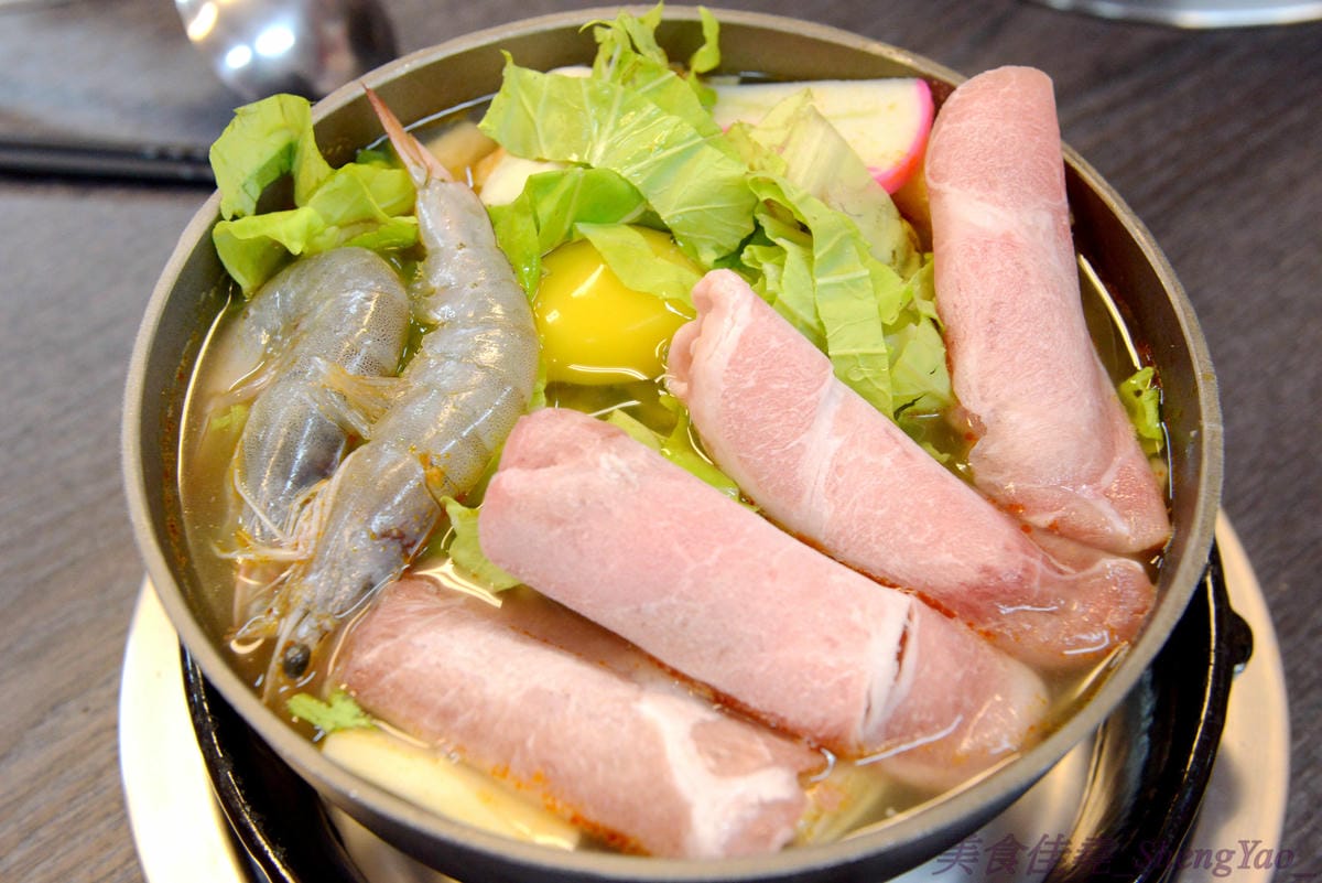 [台中沙鹿]饌囍堂臭臭鍋 靜宜店 – 彰化開上來的小火鍋連鎖店,類似”五路鍋聖”強化版,百元出頭價格,內用白飯肉燥、飲料和冰品一律免費。