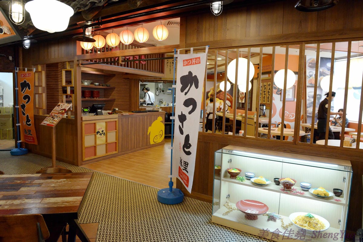 [台中西屯]勝里日式豬排專賣店 台中大遠百店 -來自名東京古屋愛知縣的人氣平價豬排連鎖專賣店,台灣第二家分店,豬排厚實有咬勁、外皮麵衣也頗有特色,口感令人印象深刻。(已歇業)