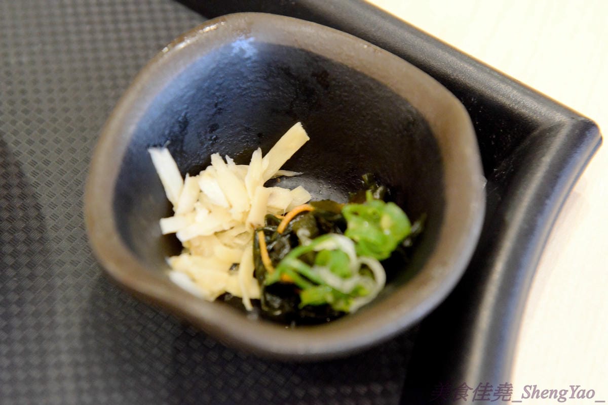 [台中西屯]勝里日式豬排專賣店 台中大遠百店 -來自名東京古屋愛知縣的人氣平價豬排連鎖專賣店,台灣第二家分店,豬排厚實有咬勁、外皮麵衣也頗有特色,口感令人印象深刻。(已歇業)