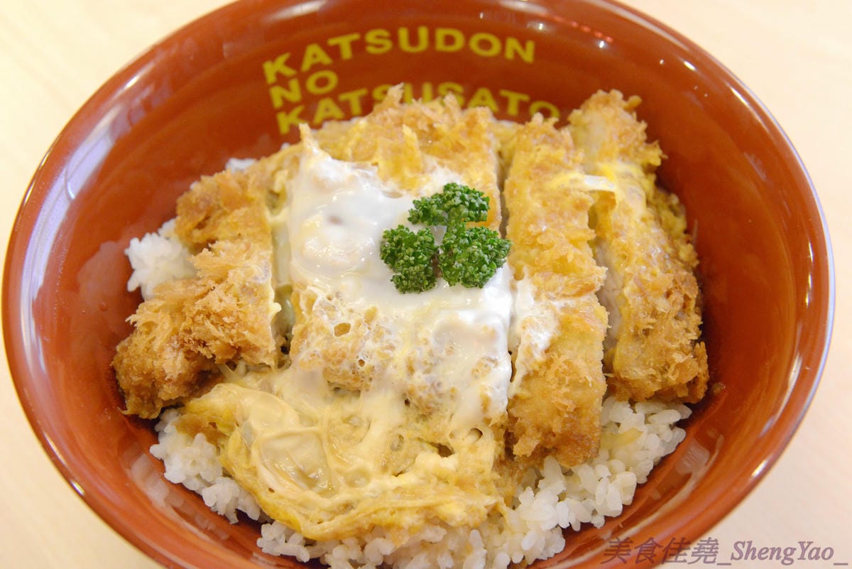 [台中西屯]勝里日式豬排專賣店 台中大遠百店 -來自名東京古屋愛知縣的人氣平價豬排連鎖專賣店,台灣第二家分店,豬排厚實有咬勁、外皮麵衣也頗有特色,口感令人印象深刻。(已歇業)