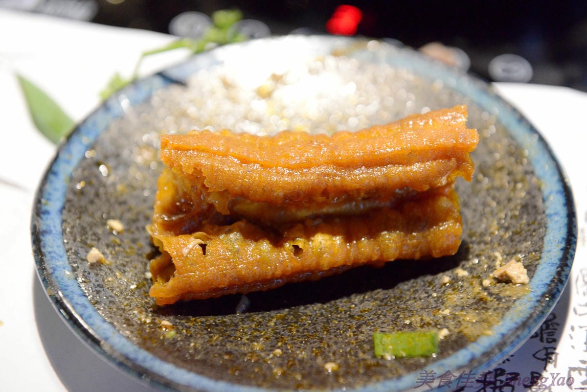 [台中西屯]老豆府麻辣火鍋/白玉養生鍋 – 台中新開的麻辣火鍋店,裝潢非常用心,氣氛佳,食材頗新鮮,肉類品質不錯,手打蝦仁漿超好吃,位置鄰近大隆路黃昏市場,停車非常方便。