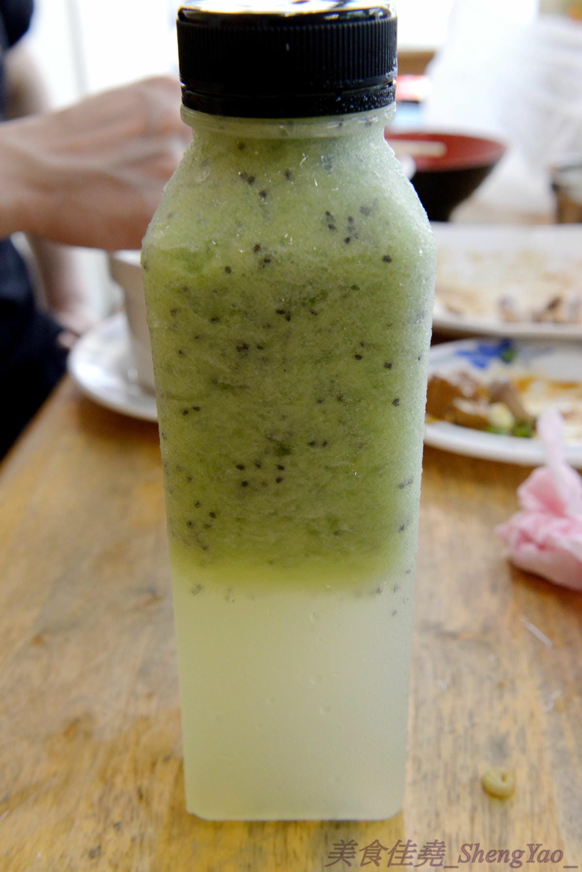[台中梧棲]天河水茶飲專賣店 – 梧棲超厲害的飲料店,強力推薦特價40元的新鮮水果茶,真材實料,裏頭有好幾種水果切塊,一種喝完飲料還能吃新鮮水果的概念。