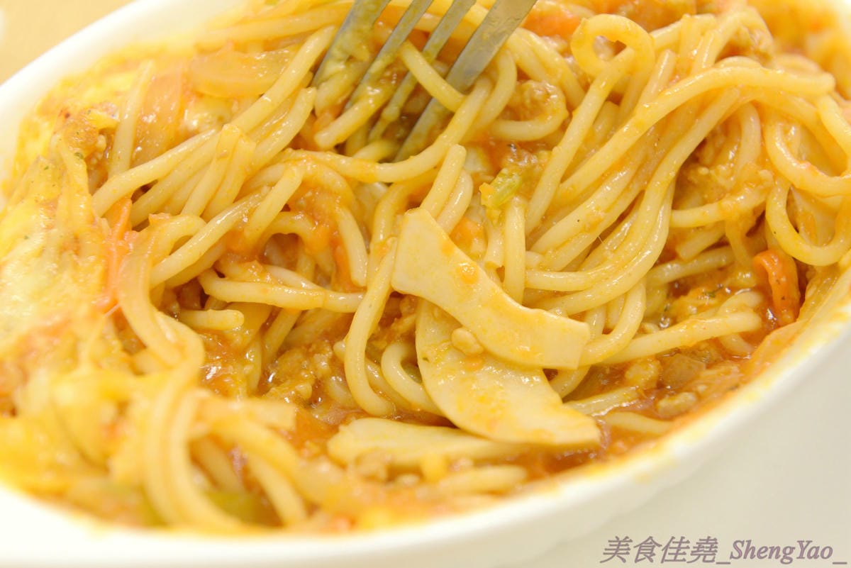 [台中沙鹿]熊罐子料理廚房 – 靜宜商圈新開的平價百元義大利麵燉飯,自製醬汁味道濃郁鮮明,焗烤起司和配料給得夠誠意,C/P值頗高且不錯吃。(店家邀約)(已遷移至梧棲)