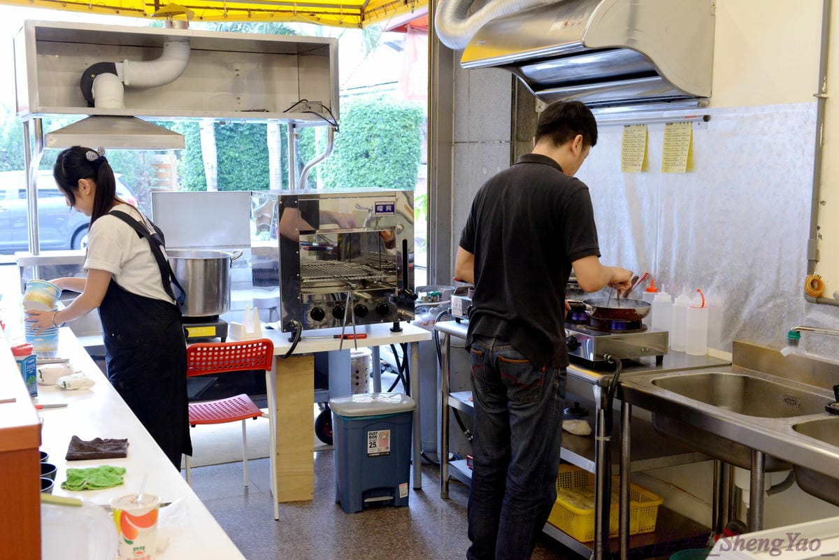 [台中沙鹿]熊罐子料理廚房 – 靜宜商圈新開的平價百元義大利麵燉飯,自製醬汁味道濃郁鮮明,焗烤起司和配料給得夠誠意,C/P值頗高且不錯吃。(店家邀約)(已遷移至梧棲)