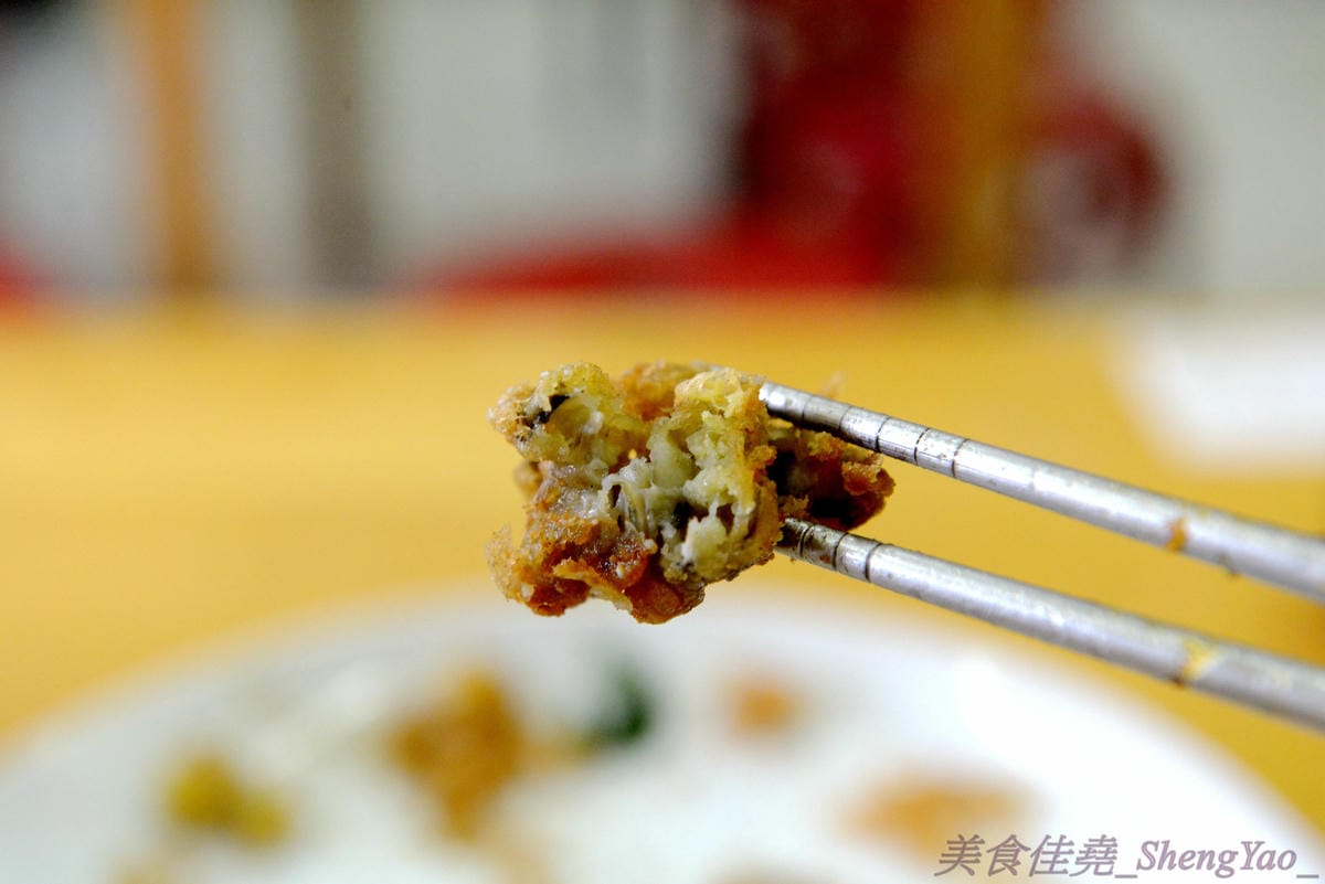 [台中沙鹿]故鄉飯麵現炒小吃 – 老師傅的手路菜餐廳,熱炒菜色豐富,便宜好吃有水準,而且還有賣單人份的,一個人來吃也合適。(遷至清水區臨港路5段72號)