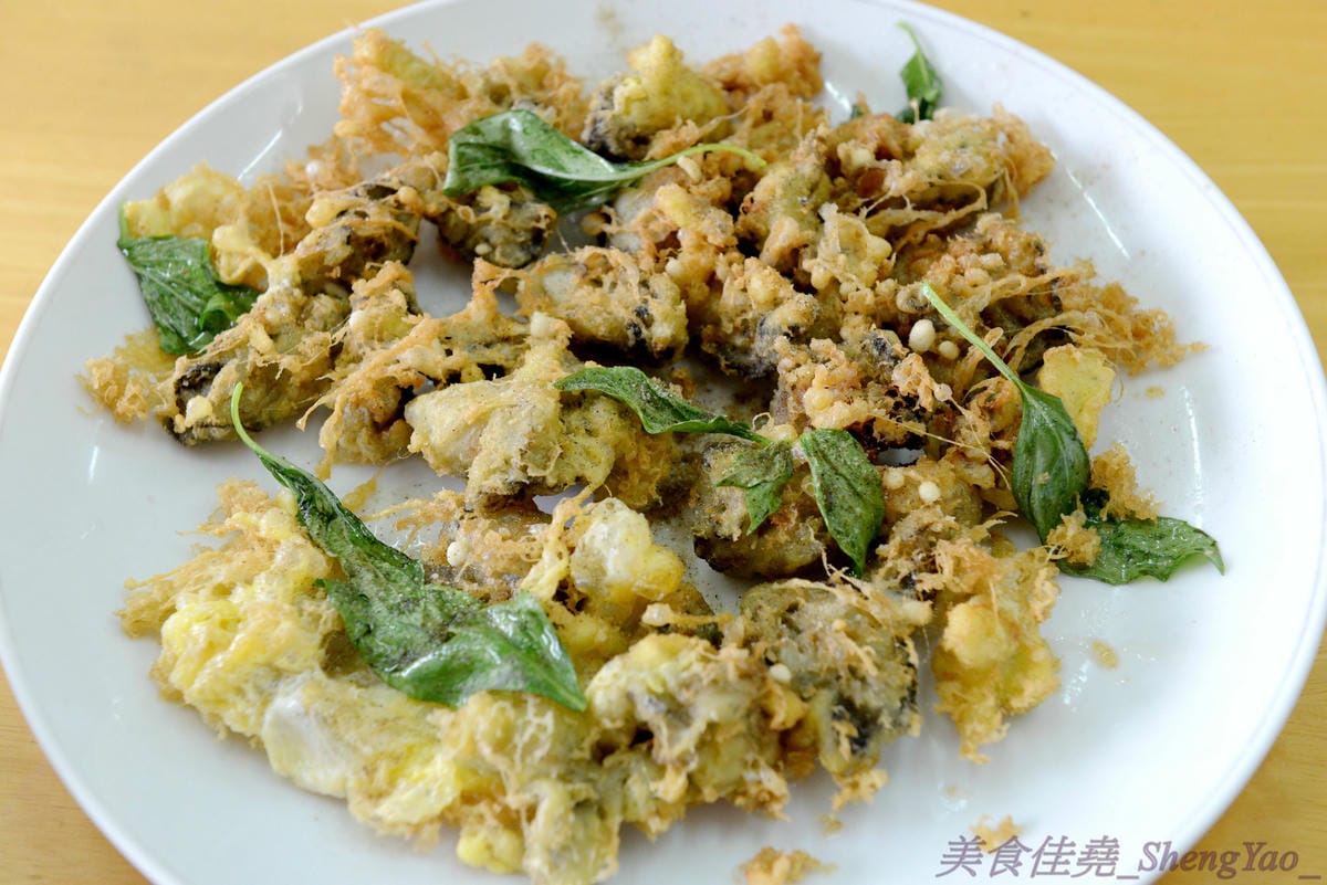 [台中沙鹿]故鄉飯麵現炒小吃 – 老師傅的手路菜餐廳,熱炒菜色豐富,便宜好吃有水準,而且還有賣單人份的,一個人來吃也合適。(遷至清水區臨港路5段72號)