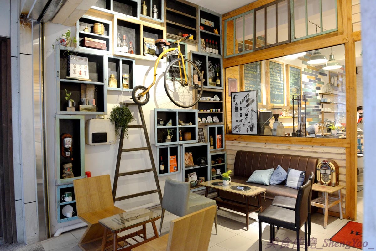 [基隆仁愛]朱比特咖啡 – 基隆新開幕的特色咖啡店,店內裝潢以海洋為元素,結合藝文氣息,咖啡使用自烘咖啡豆,單品咖啡好喝夠水準,5/20以前全店消費一律8折。(已歇業)