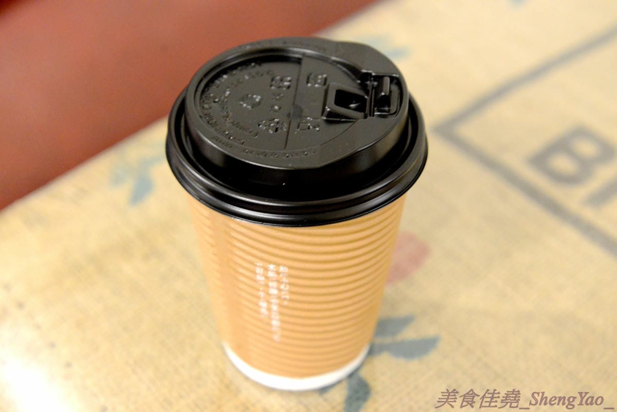 [基隆仁愛]朱比特咖啡 – 基隆新開幕的特色咖啡店,店內裝潢以海洋為元素,結合藝文氣息,咖啡使用自烘咖啡豆,單品咖啡好喝夠水準,5/20以前全店消費一律8折。(已歇業)