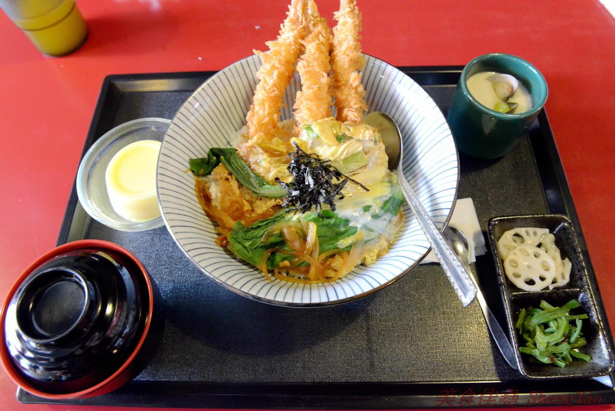 [台中沙鹿]神泉創意麵食 – 沙鹿新開的拉麵丼飯咖哩專賣店,餐點選擇多樣化,炸物類還不錯,價格不貴,目前點兩份特定系列套餐就送日式黃金豬排一份。(已歇業)