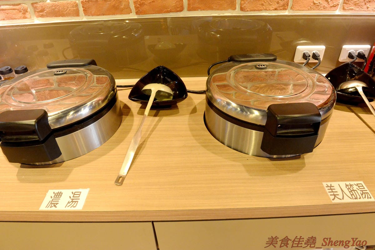 [台中沙鹿]義米蘭Pizza&Pasta – 沙鹿第一家披薩吃到飽餐廳,價位便宜,主餐不錯吃,披薩口味還不少,另外也有炸雞薯條等多種炸物,適合全家大小聚餐的新地方。(已歇業)