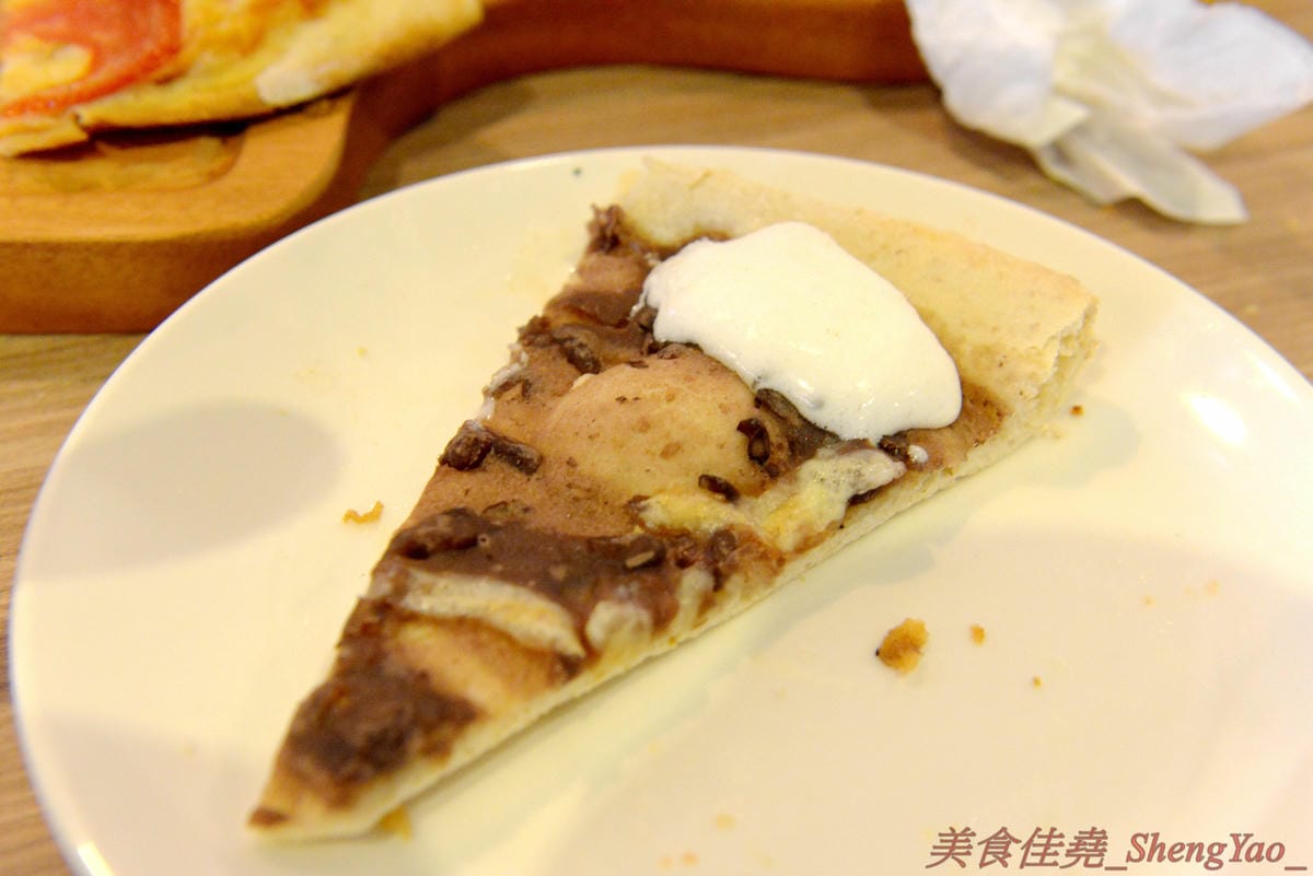[台中沙鹿]義米蘭Pizza&Pasta – 沙鹿第一家披薩吃到飽餐廳,價位便宜,主餐不錯吃,披薩口味還不少,另外也有炸雞薯條等多種炸物,適合全家大小聚餐的新地方。(已歇業)