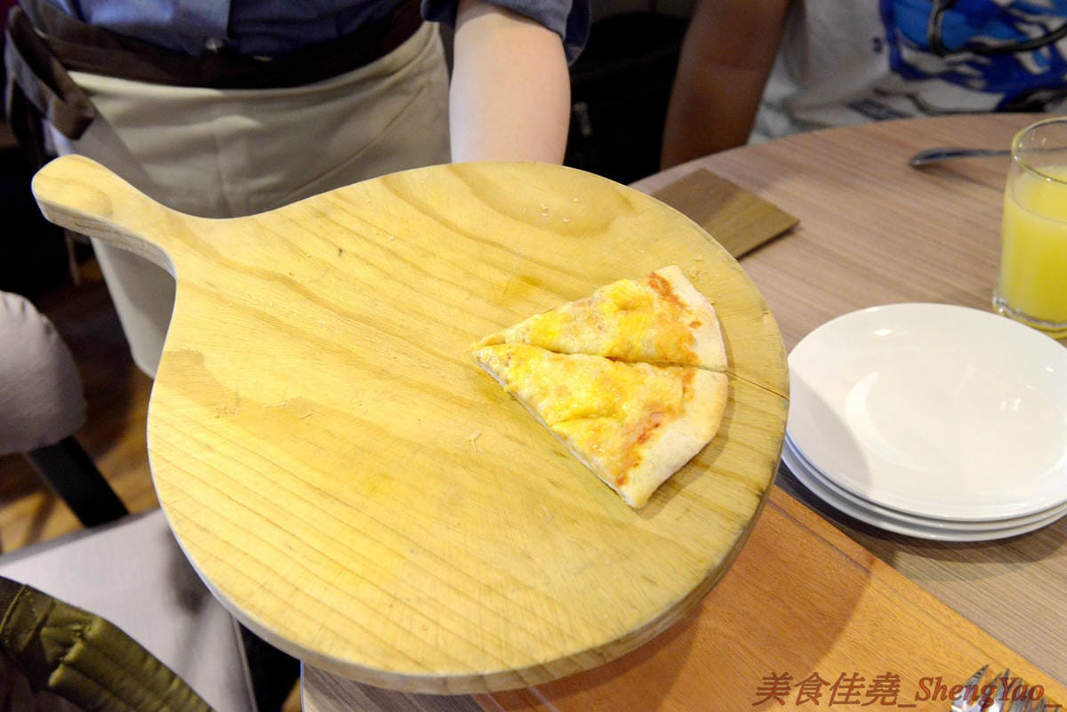 [台中沙鹿]義米蘭Pizza&Pasta – 沙鹿第一家披薩吃到飽餐廳,價位便宜,主餐不錯吃,披薩口味還不少,另外也有炸雞薯條等多種炸物,適合全家大小聚餐的新地方。(已歇業)