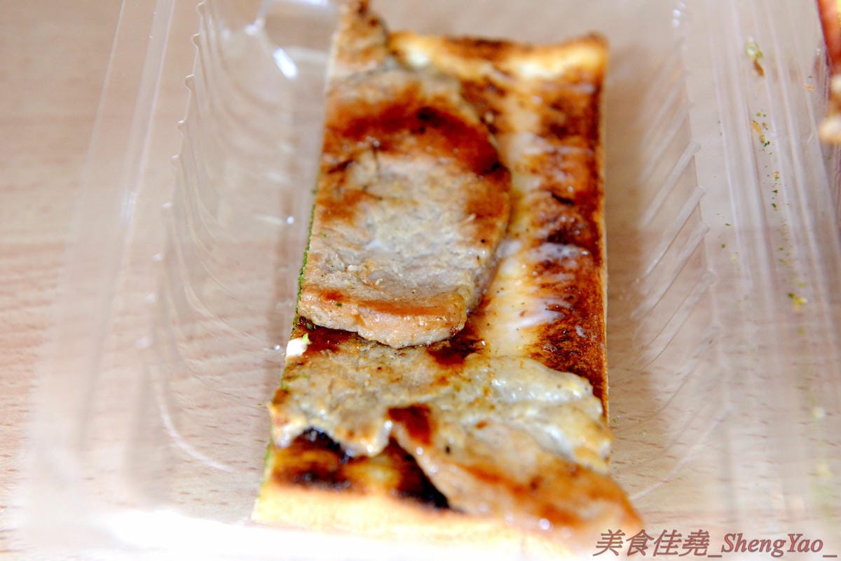 [台中沙鹿]告胖碳烤吐司 – 靜宜商圈碳烤吐司早餐車,碳烤土司香氣十足,搭配店家自己醃製的漢堡肉和里肌肉排,好吃又不貴。(已遷至英才路上)