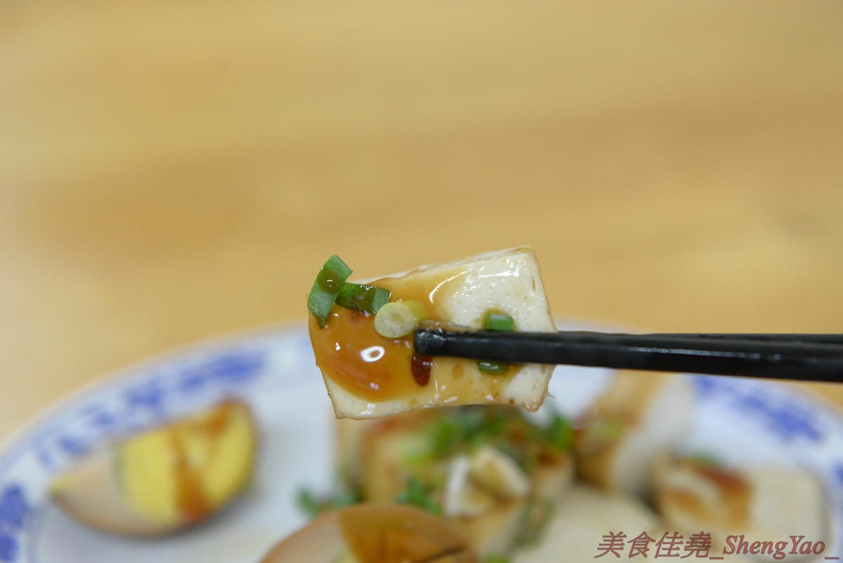 [台中梧棲]牛家村麵食館 – 美食APP推薦的梧棲美食,梧棲天河水斜對面,水餃不貴又好吃,其他就見仁見智。
