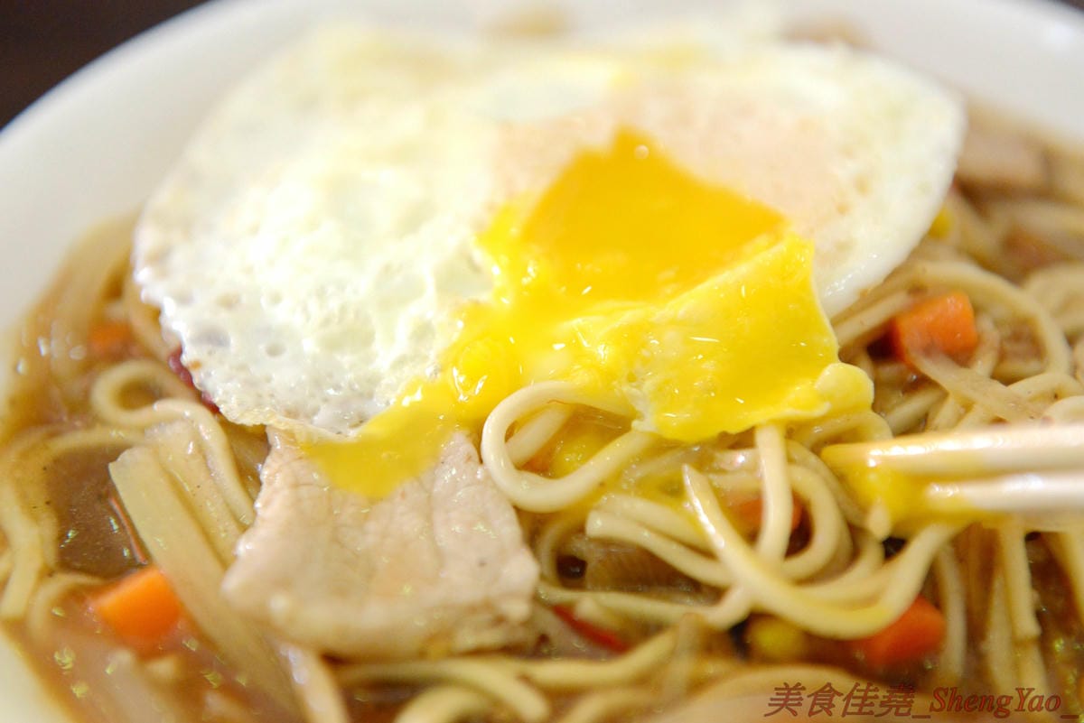 [台中梧棲]幸福早餐坊 – 梧棲超人氣西式早餐店,餐點帶有創意,價格超便宜又好吃,不輸給一些知名連鎖早餐店,早上8點過後還有加賣小鮮肉奶茶和燈泡珍珠奶茶(燈泡奶茶周六周日限定)。