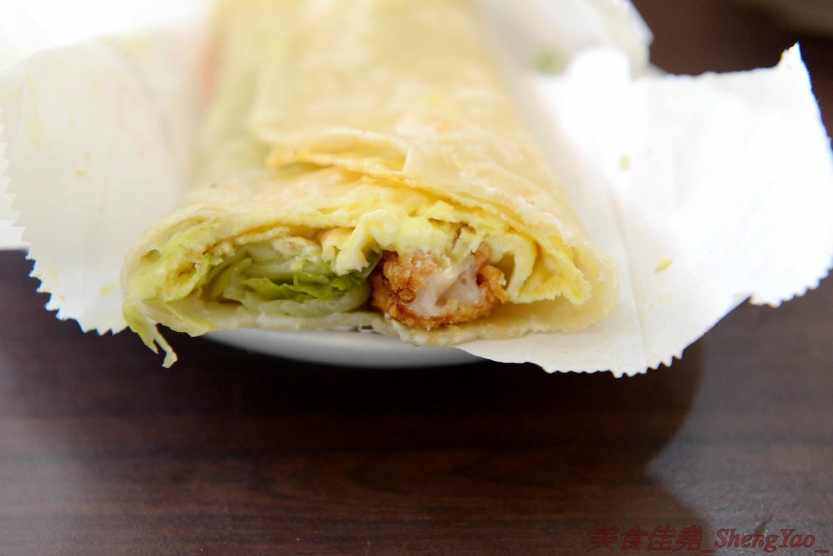 [台中梧棲]幸福早餐坊 – 梧棲超人氣西式早餐店,餐點帶有創意,價格超便宜又好吃,不輸給一些知名連鎖早餐店,早上8點過後還有加賣小鮮肉奶茶和燈泡珍珠奶茶(燈泡奶茶周六周日限定)。