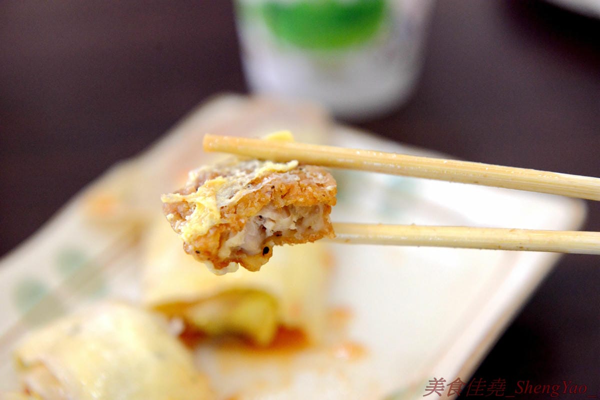 [台中梧棲]幸福早餐坊 – 梧棲超人氣西式早餐店,餐點帶有創意,價格超便宜又好吃,不輸給一些知名連鎖早餐店,早上8點過後還有加賣小鮮肉奶茶和燈泡珍珠奶茶(燈泡奶茶周六周日限定)。