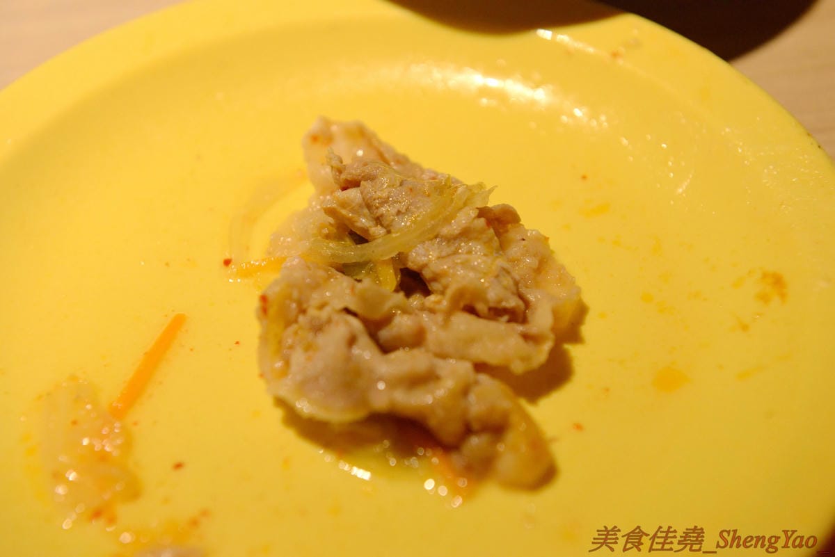 [台中沙鹿]大喜鍋 – 沙鹿最便宜的鴛鴦火鍋吃到飽,平日198元不收服務費,四種現切肉片加上自助吧熱食冷食無限享用,食肉族的最愛。