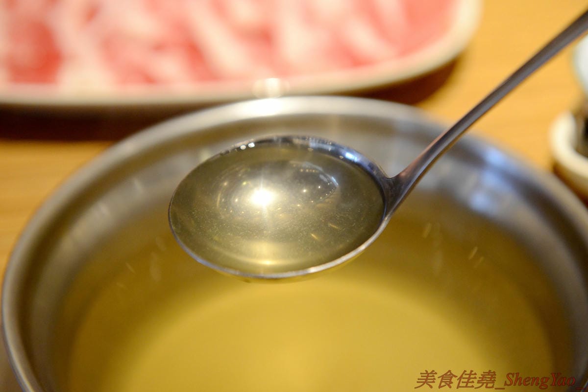 [台中梧棲]鍋全 日式涮涮鍋 – 梧棲新開幕的平價日式涮涮鍋,食材新鮮,價格平實,份量充足,飲料、冰品也是無限供應,6/9以前慶祝開幕消費全面85折。