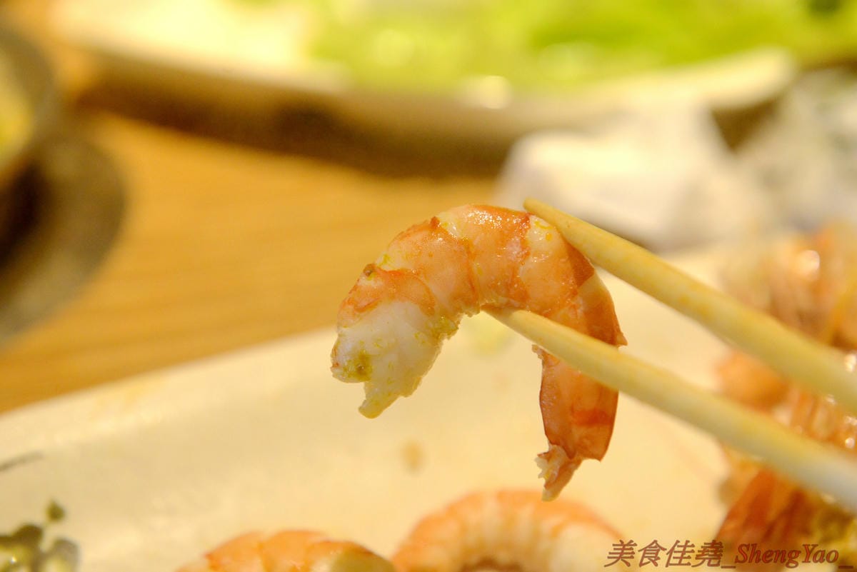 [台中梧棲]鍋全 日式涮涮鍋 – 梧棲新開幕的平價日式涮涮鍋,食材新鮮,價格平實,份量充足,飲料、冰品也是無限供應,6/9以前慶祝開幕消費全面85折。